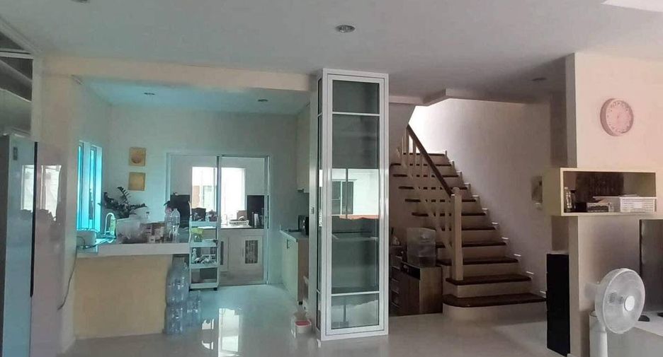 For sale 3 bedrooms house in Lat Krabang, Bangkok