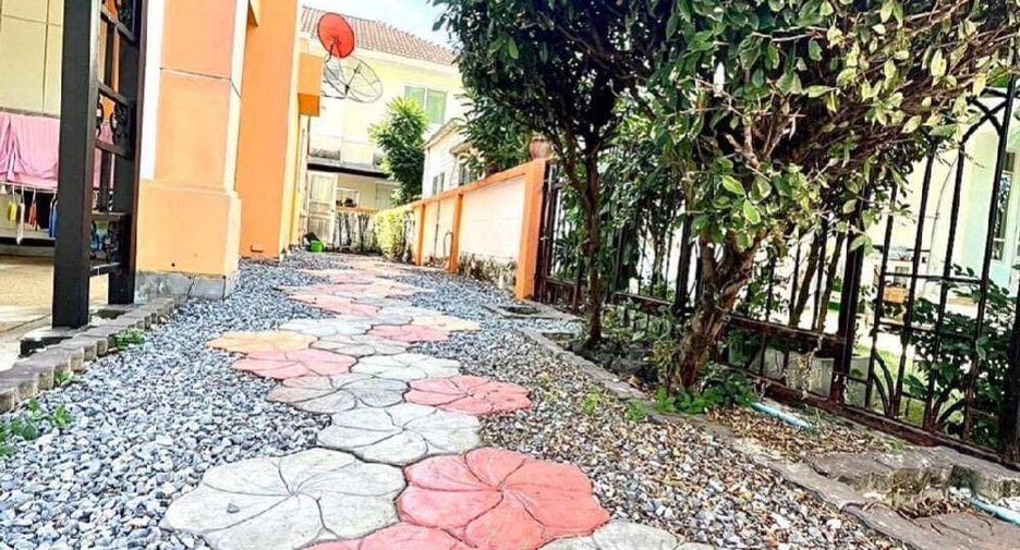 For sale 3 bedrooms house in Lat Krabang, Bangkok
