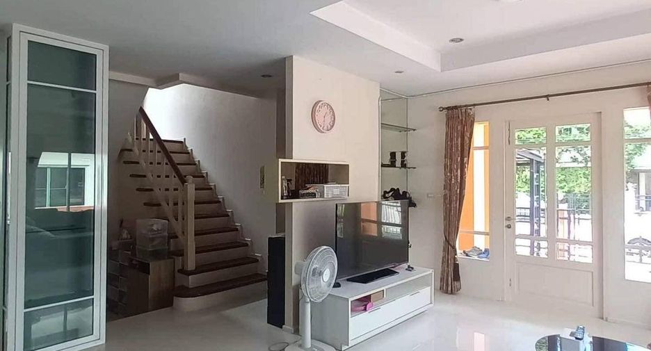 For sale 3 bedrooms house in Lat Krabang, Bangkok