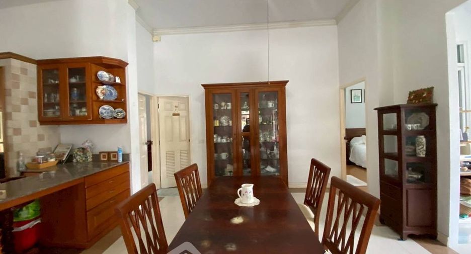 For sale 3 ベッドルーム house in Sattahip, Chonburi