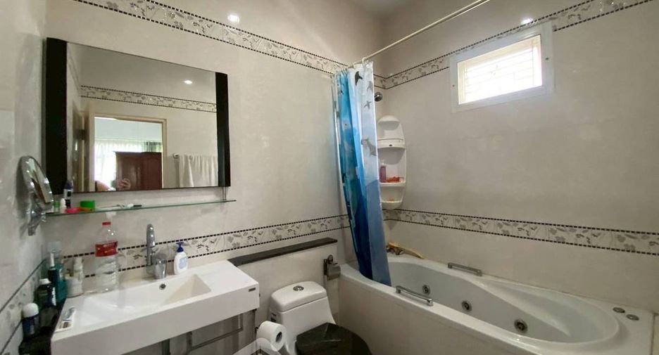 For sale 3 ベッドルーム house in Sattahip, Chonburi