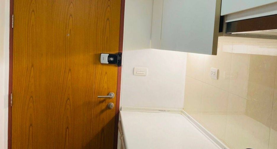 For sale 1 bed condo in Phra Khanong, Bangkok