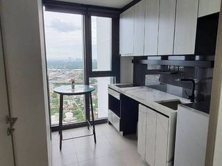 For sale 1 bed condo in Phra Khanong, Bangkok