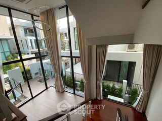 For sale 4 bedrooms house in Lat Phrao, Bangkok