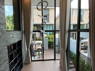 For sale 4 bedrooms house in Lat Phrao, Bangkok