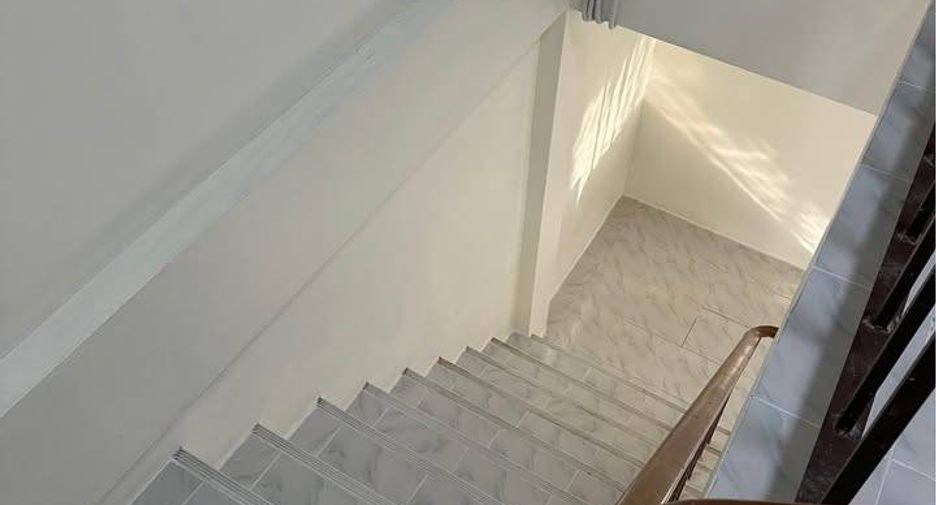Casa adosada en venta de 3 habitaciones en Mueang Chon Buri, Chonburi