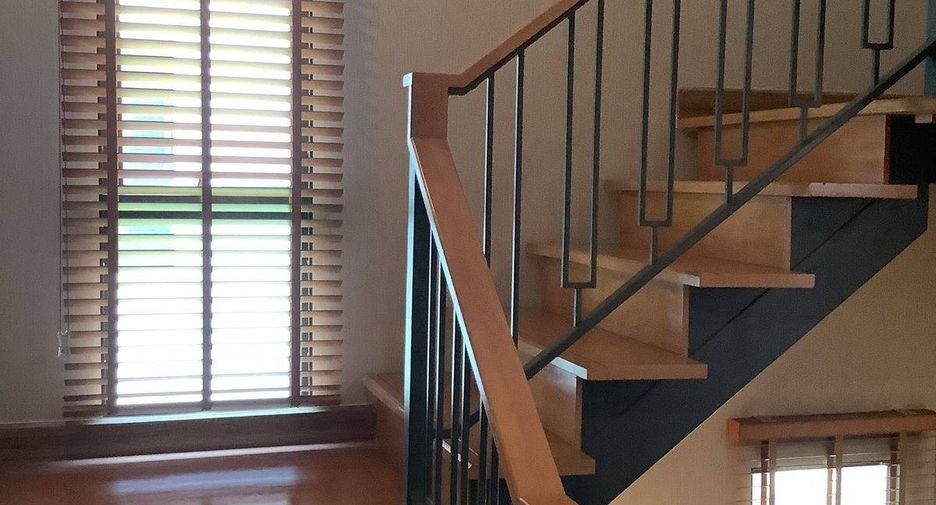For rent and for sale 5 bedrooms house in Don Mueang, Bangkok