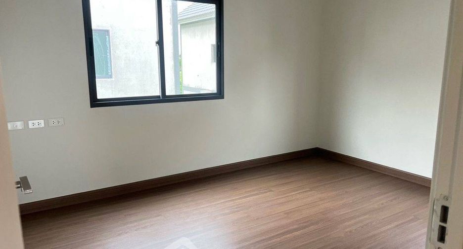 À vendre 3 chambres maison à Bang Phli, Samut Prakan