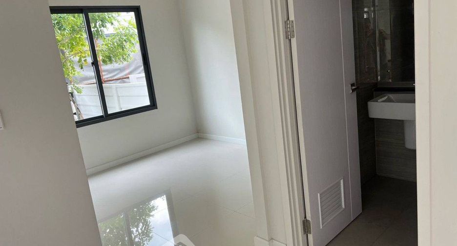 À vendre 3 chambres maison à Bang Phli, Samut Prakan