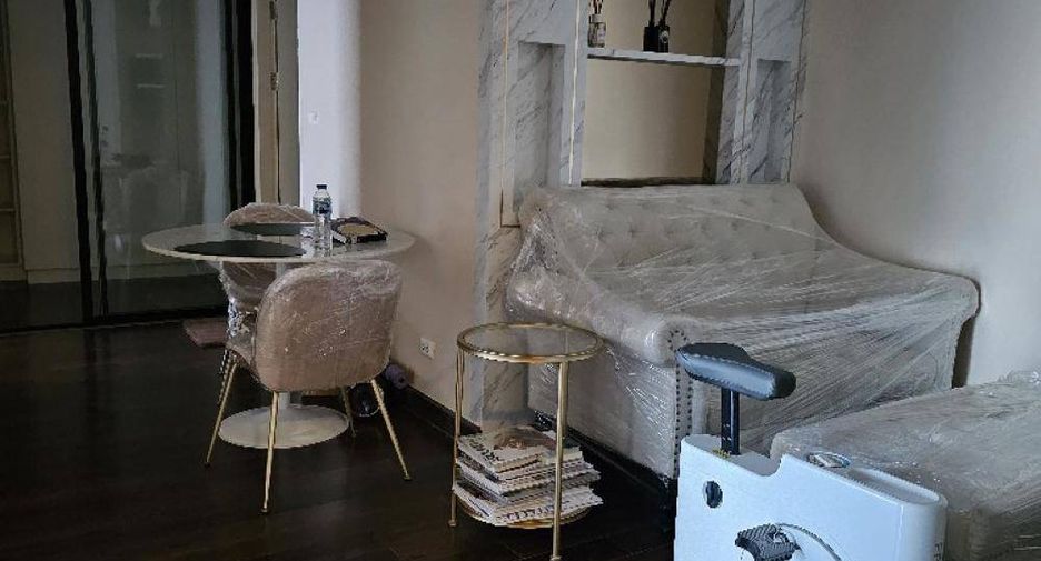 For sale 2 bedrooms condo in Khlong San, Bangkok