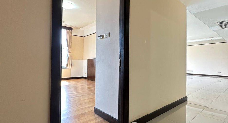 For sale 3 bedrooms condo in Pathum Wan, Bangkok