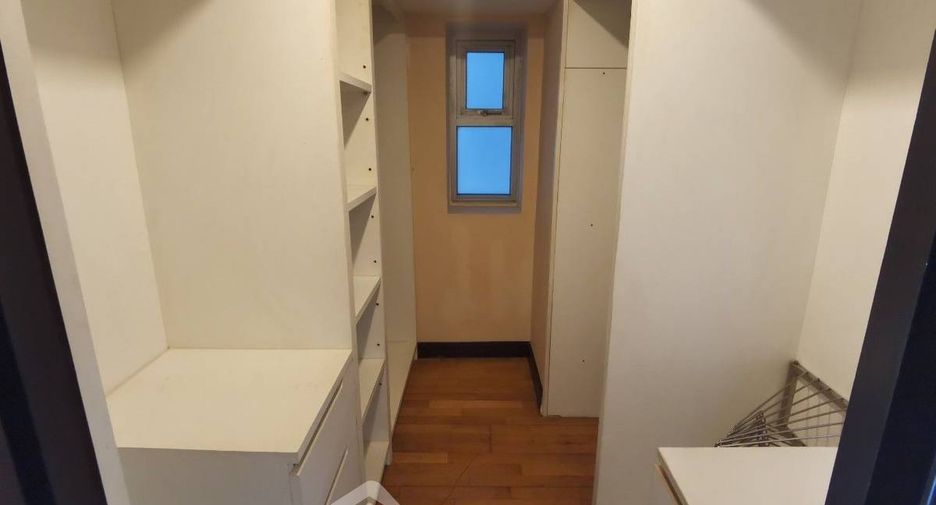 For sale 3 bedrooms condo in Pathum Wan, Bangkok