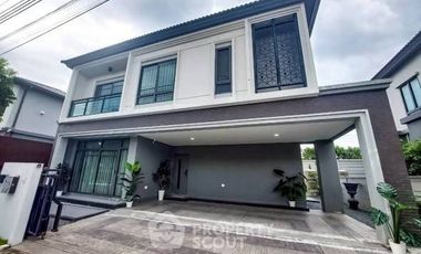 Haus zur Miete und zum Kauf mit 4 Zimmer in Saphan Sung, Bangkok