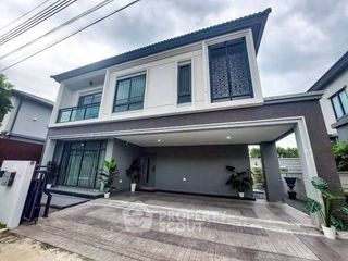 Haus zur Miete und zum Kauf mit 4 Zimmer in Saphan Sung, Bangkok