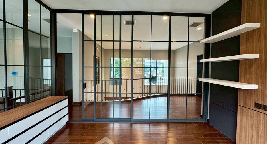 For sale 6 bedrooms house in Bang Khae, Bangkok