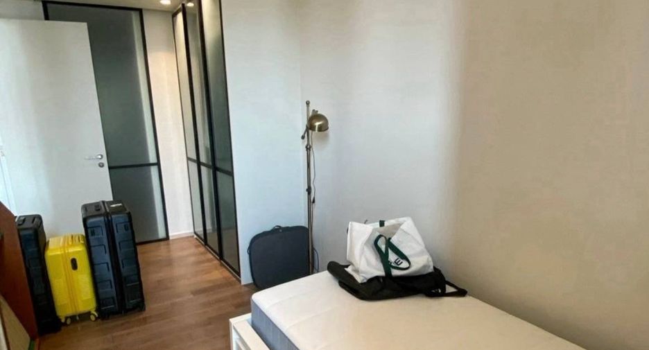 For sale 2 bedrooms condo in Khlong Toei, Bangkok