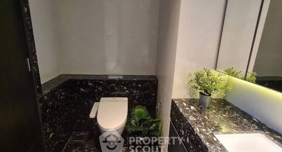 Wohnung zur Miete und zum Kauf mit 1 Zimmer in Khlong Toei, Bangkok