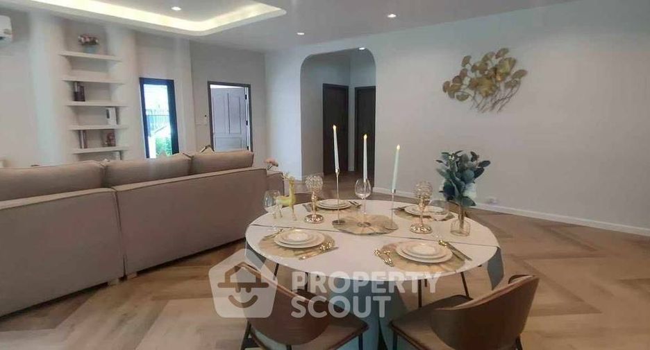 À vendre 4 chambres maison à East Pattaya, Pattaya