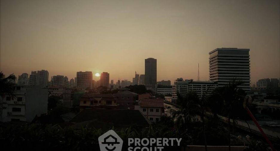 For sale 1 bed condo in Watthana, Bangkok