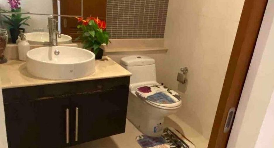 For sale 1 bed condo in Watthana, Bangkok