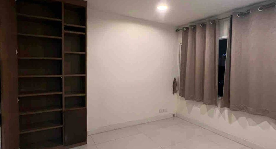For sale 2 ベッドルーム condo in Khlong San, Bangkok