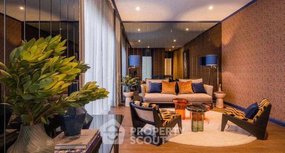 For sale 5 bedrooms house in Bang Kapi, Bangkok