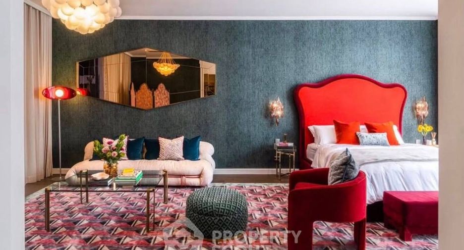 For sale 5 bedrooms house in Bang Kapi, Bangkok