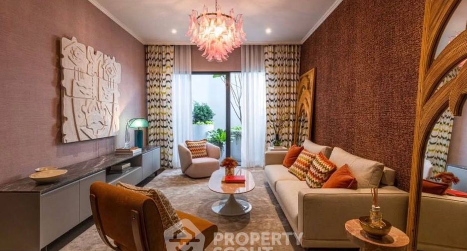 For sale 5 bedrooms house in Bang Kapi, Bangkok