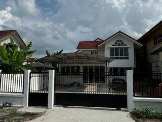 Casa en venta de 5 habitaciones en Saphan Sung, Bangkok