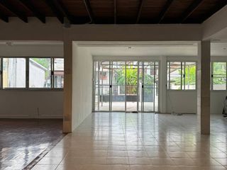 Casa en venta de 5 habitaciones en Saphan Sung, Bangkok