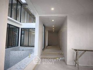 Villa zum Kauf mit 5 Zimmer in Bang Lamung, Chonburi
