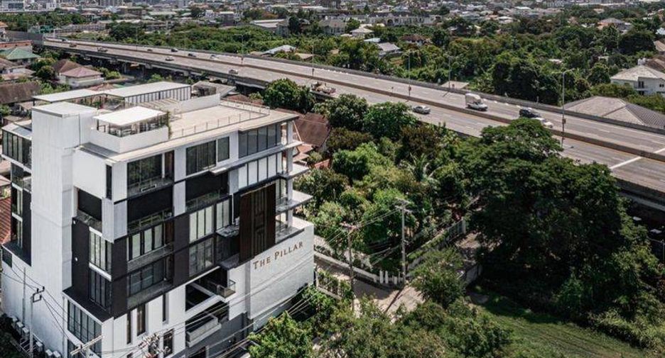 For sale 3 bedrooms condo in Watthana, Bangkok