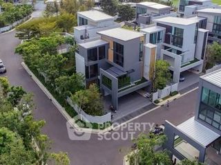 For sale 4 ベッドルーム house in Saphan Sung, Bangkok