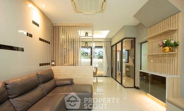 For sale 3 bedrooms townhouse in Lat Phrao, Bangkok