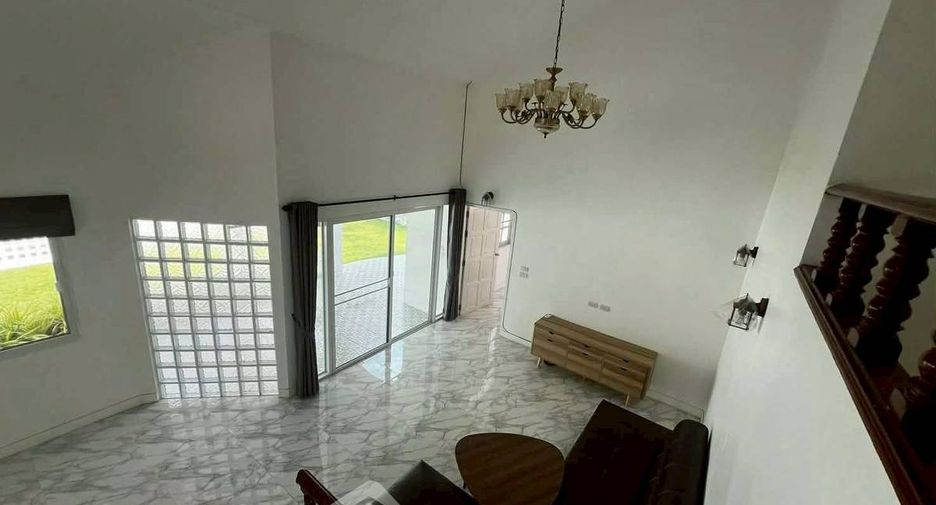 For sale 3 bedrooms villa in Jomtien, Pattaya