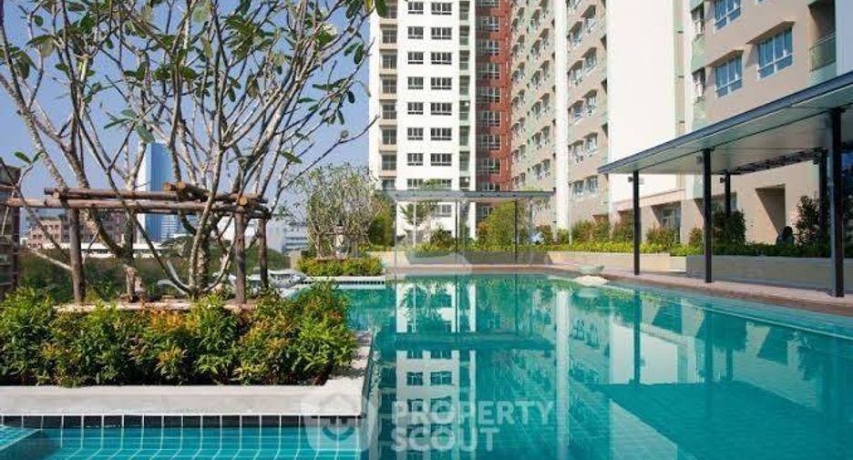For sale 2 bedrooms condo in Huai Khwang, Bangkok