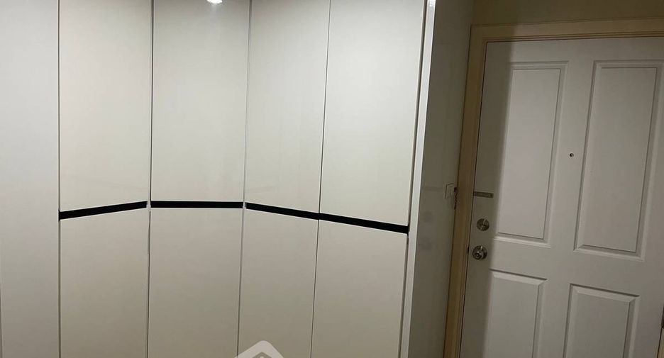 For sale 2 bedrooms condo in Huai Khwang, Bangkok