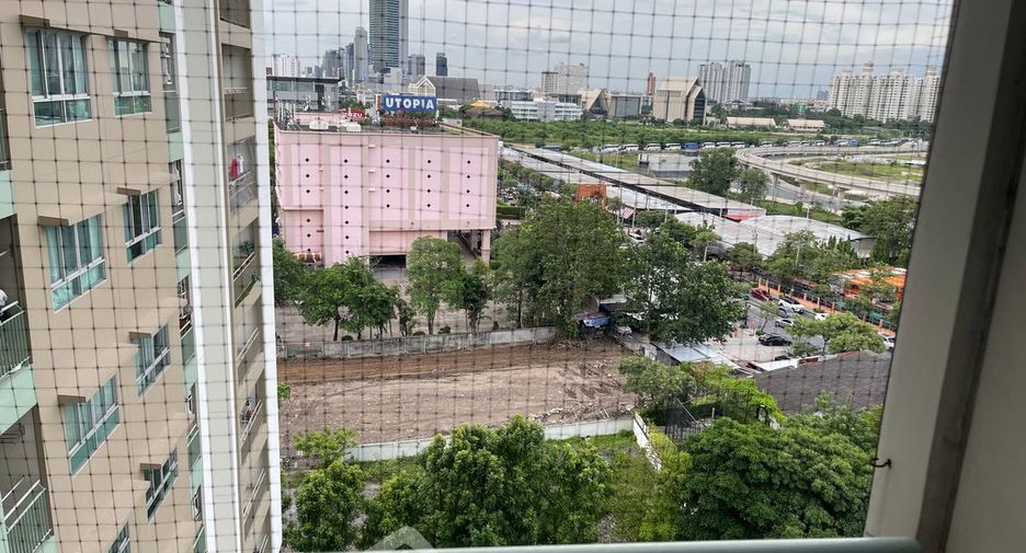 For sale 2 bedrooms condo in Huai Khwang, Bangkok
