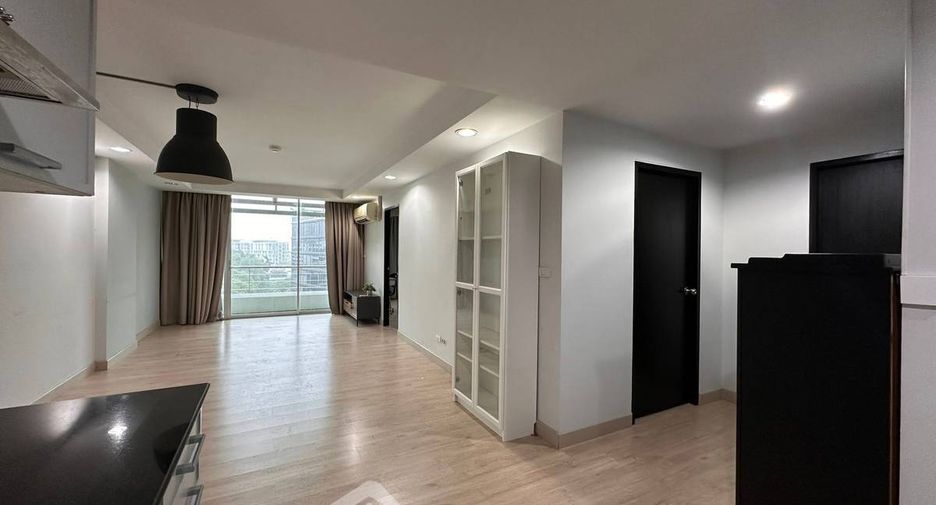 For sale 3 bedrooms condo in Din Daeng, Bangkok