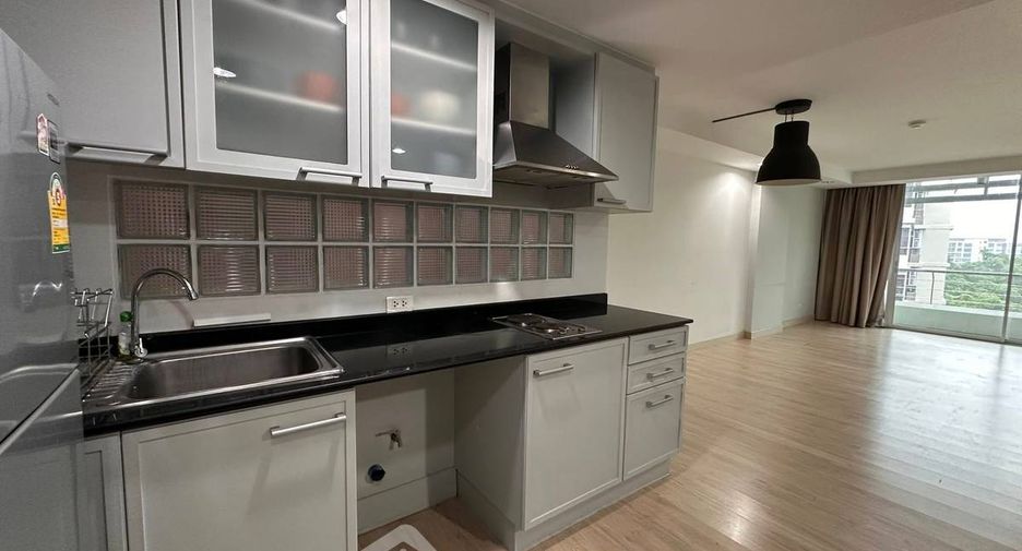For sale 3 bedrooms condo in Din Daeng, Bangkok
