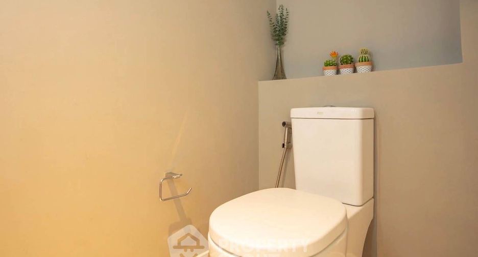 For sale 3 bedrooms townhouse in Lat Phrao, Bangkok