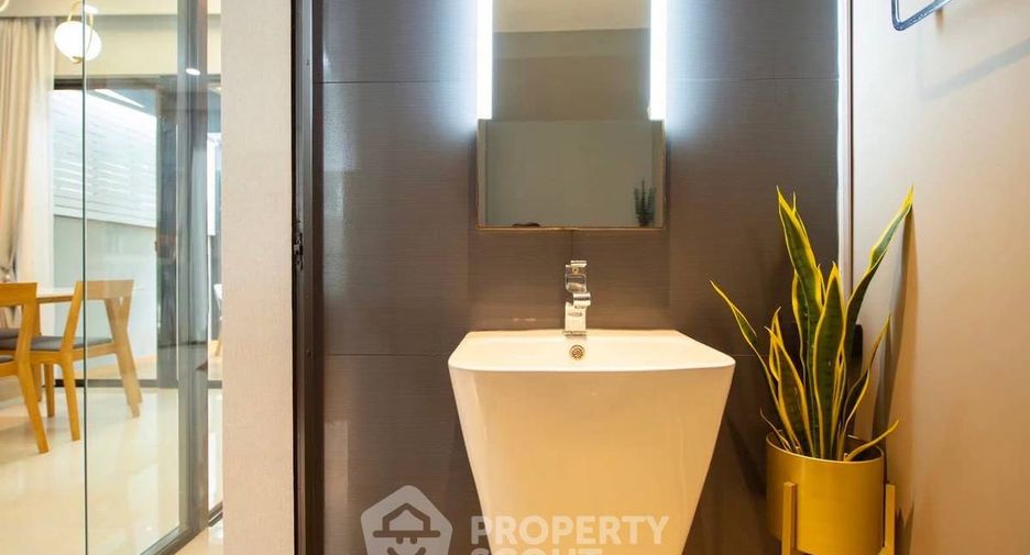 For sale 3 bedrooms townhouse in Lat Phrao, Bangkok