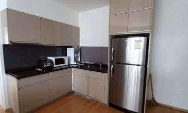 Condo en alquiler y en venta de 2 habitaciones en Khlong Toei, Bangkok