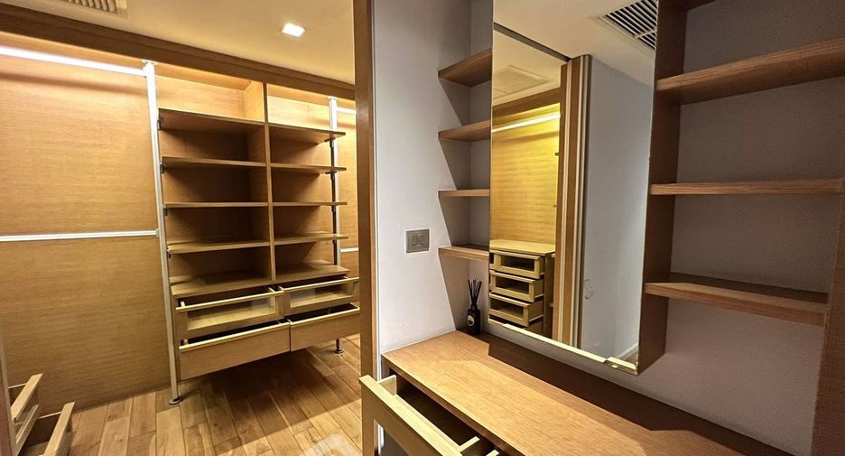À vendre 4 chambres condo à Khlong Toei, Bangkok