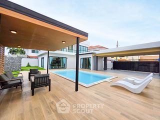 For sale 5 bedrooms house in Bang Lamung, Chonburi