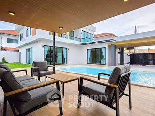 For sale 5 bedrooms house in Bang Lamung, Chonburi