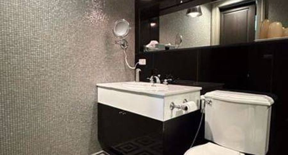 For sale 1 bed condo in Pathum Wan, Bangkok