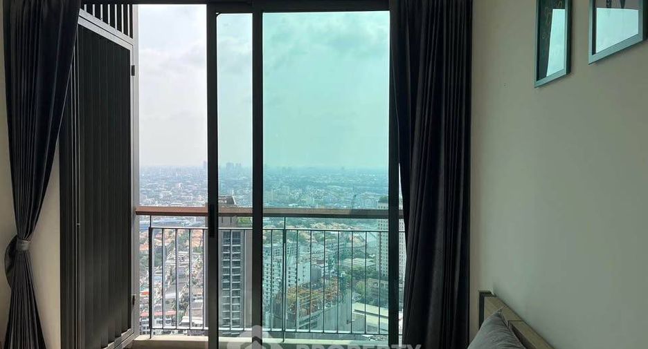For sale 1 bed condo in Khlong Toei, Bangkok