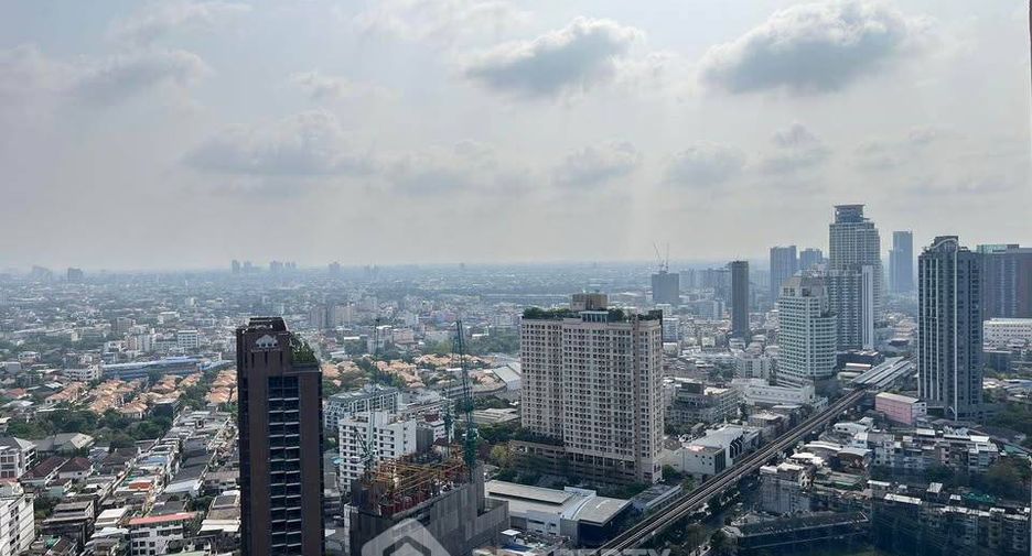 For sale 1 bed condo in Khlong Toei, Bangkok