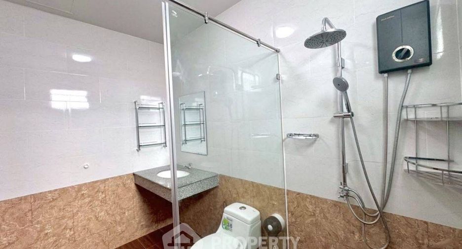 For sale 3 bedrooms house in East Pattaya, Pattaya